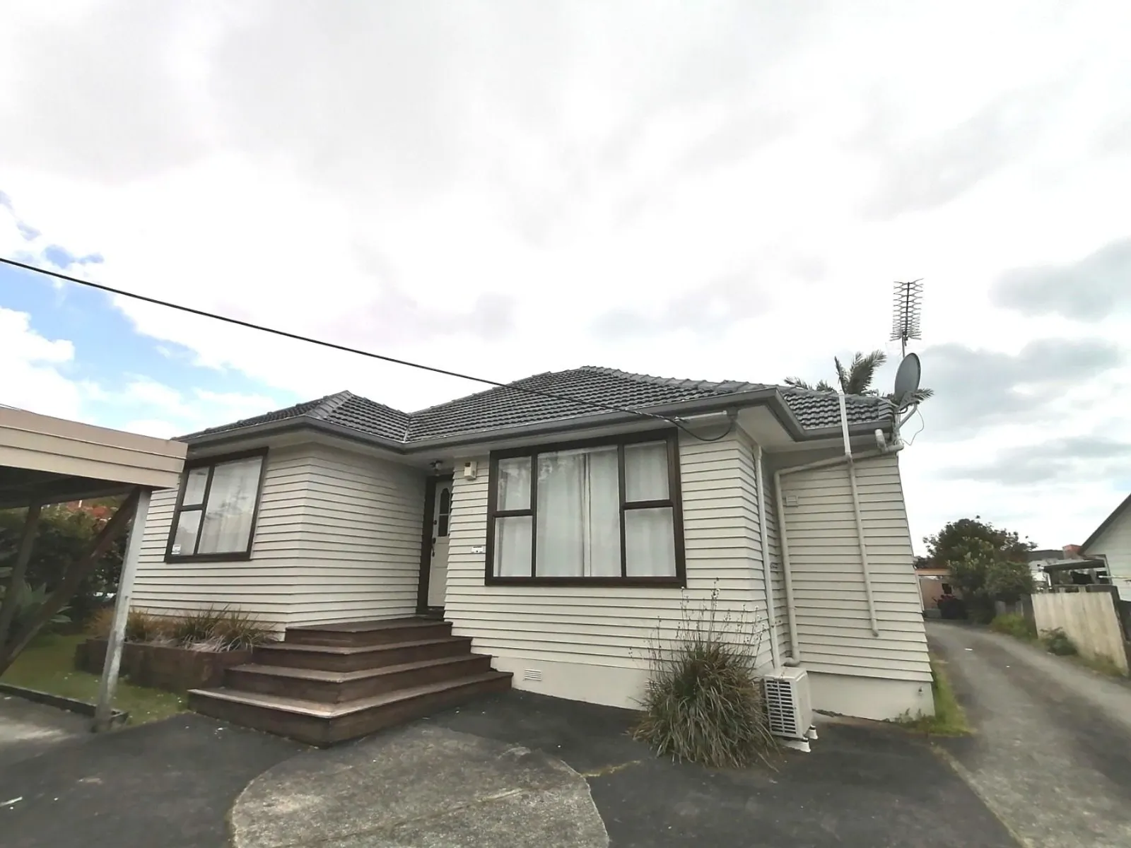 1/90 Target Rd, Totara Vale