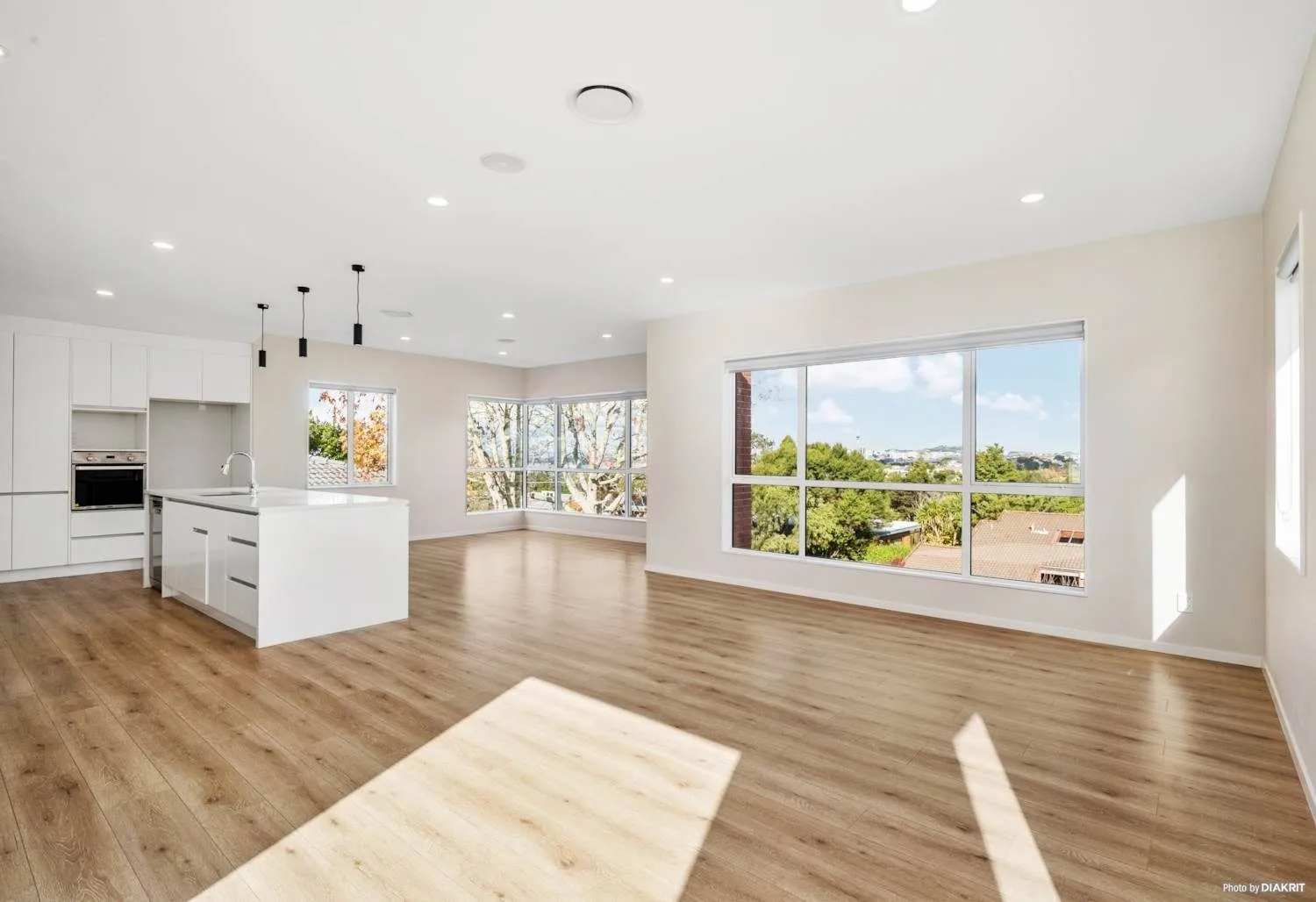5 bedrooms 11a Kaihu Street, Northcote