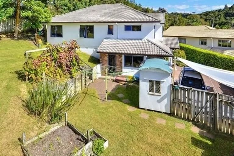 4 bedrooms 5 Phoebe Meikle Place, Torbay