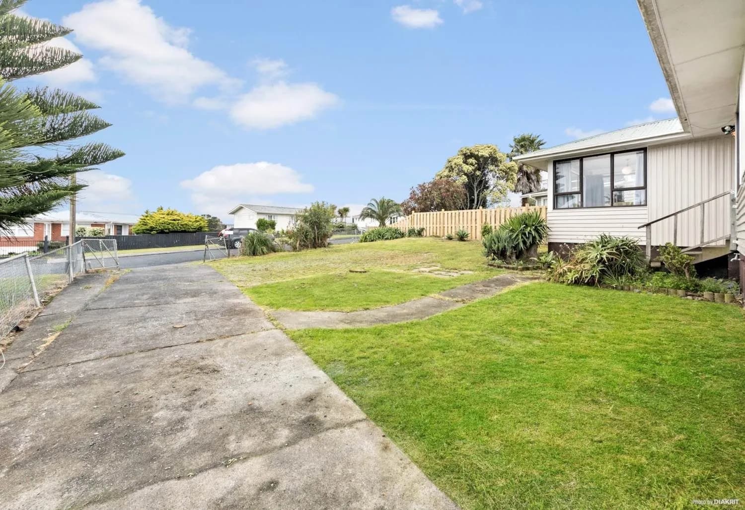 Te Atatu South, 4 bedrooms 34 Kirrie Ave
