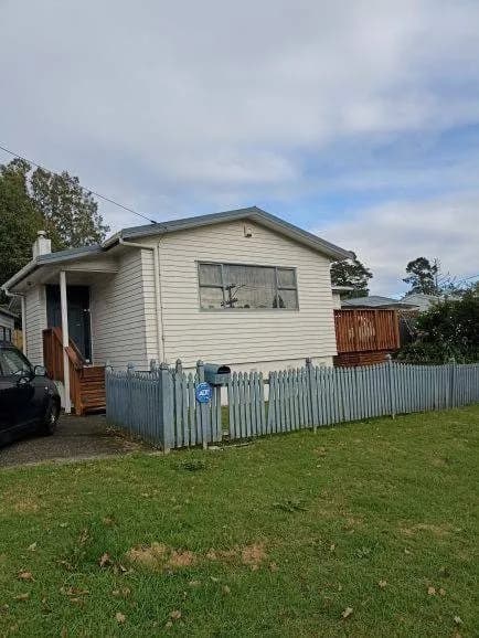 Birkdale, 3 bedrooms 10 Lauderdale Rd