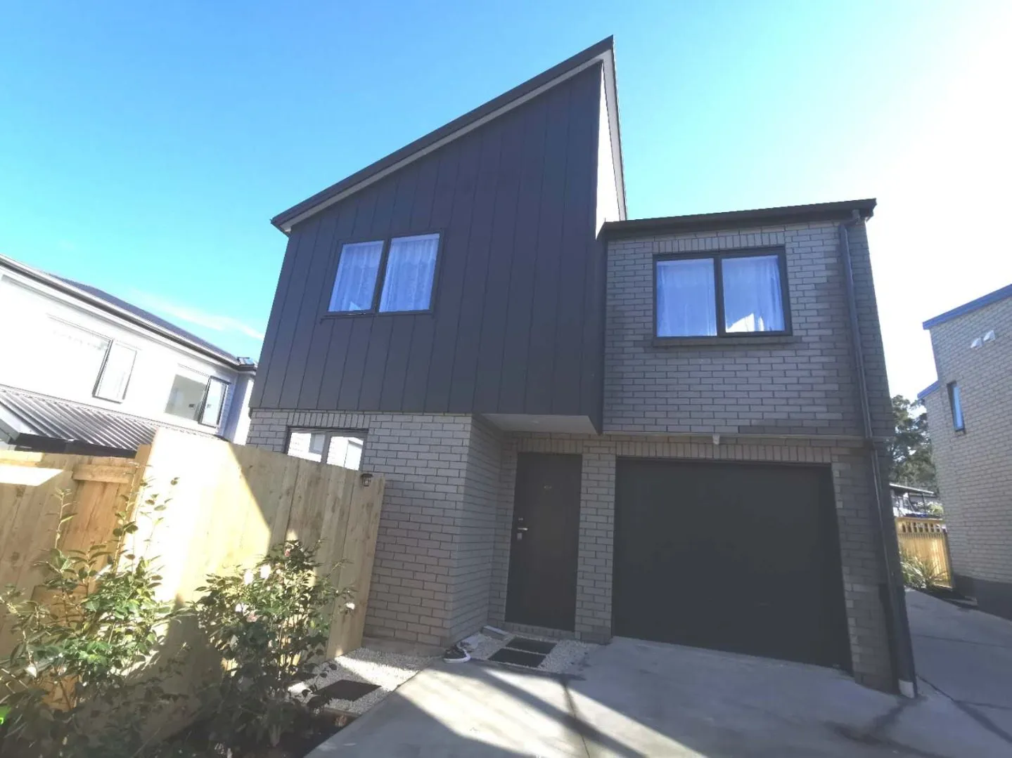 West Harbour, 4 bedrooms West Harbour Drive