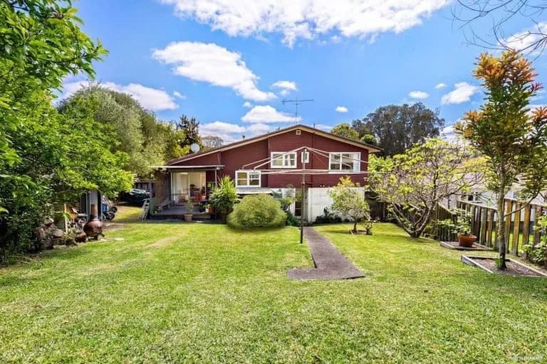 Totara Vale, 2 bedrooms 25 Ellice Road