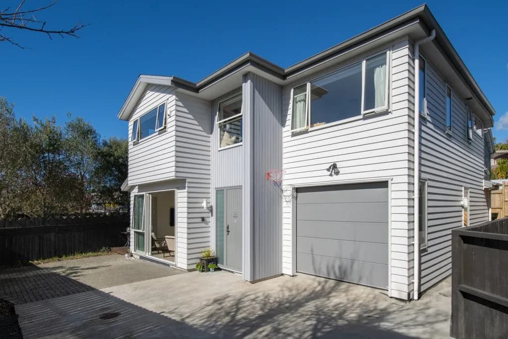 Mairangi Bay, 4 bedrooms 335A East Coast Road