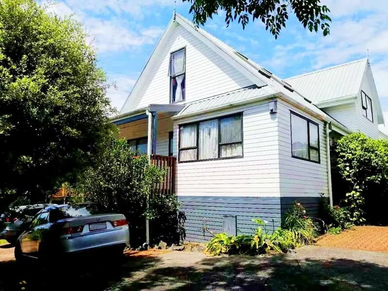 Goodwood Heights, 4 bedrooms Hurstbourn Priors