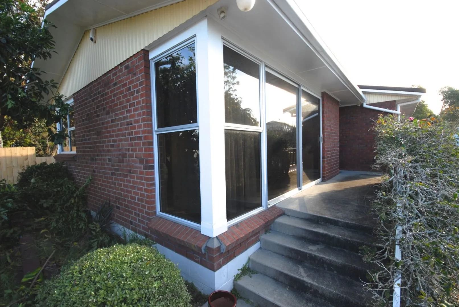 4 bedrooms 29 Knightsbridge, Forrest Hill, North Shore City, Auckland