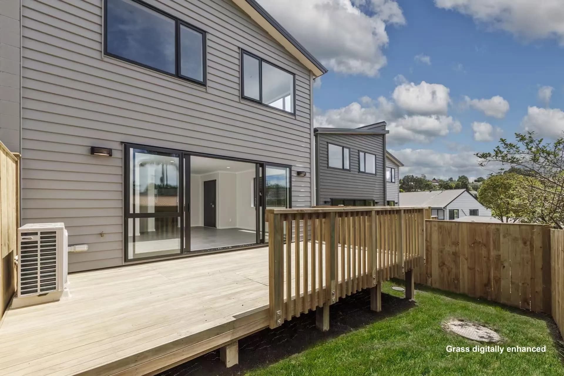 4 bedrooms 10C Neilon Place, Northcross, North Shore City, Auckland