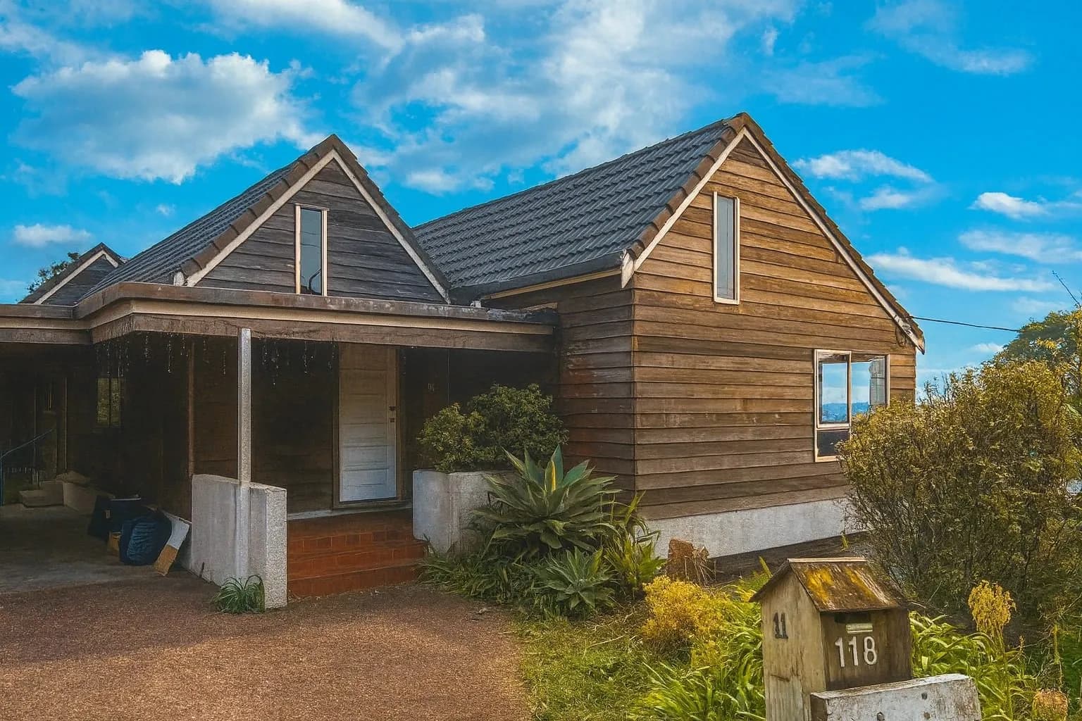 4 bedrooms 118 Pupuke Road, Northcote, North Shore City, Auckland