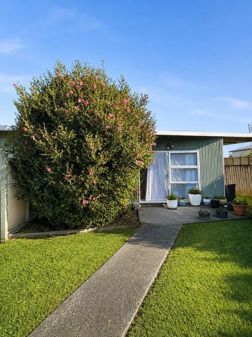 1 bedroom, 76 Helvetia Road, Pukekohe