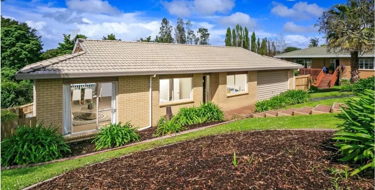 3 Bedrooms, 8 Notre Dame Way, Albany