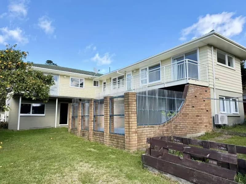 4 Bedrooms  32 Galaxy Drive, Mairangi Bay