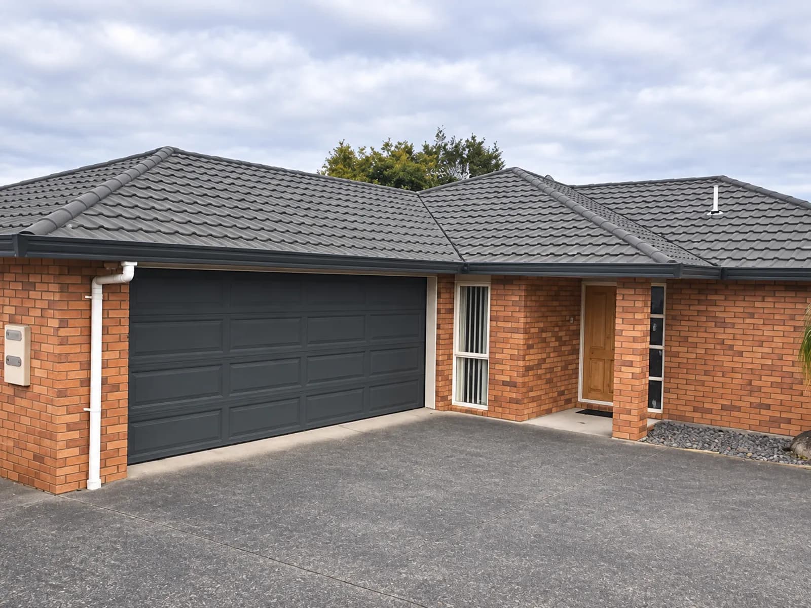3 Bedrooms, Meridian Court, Oteha
